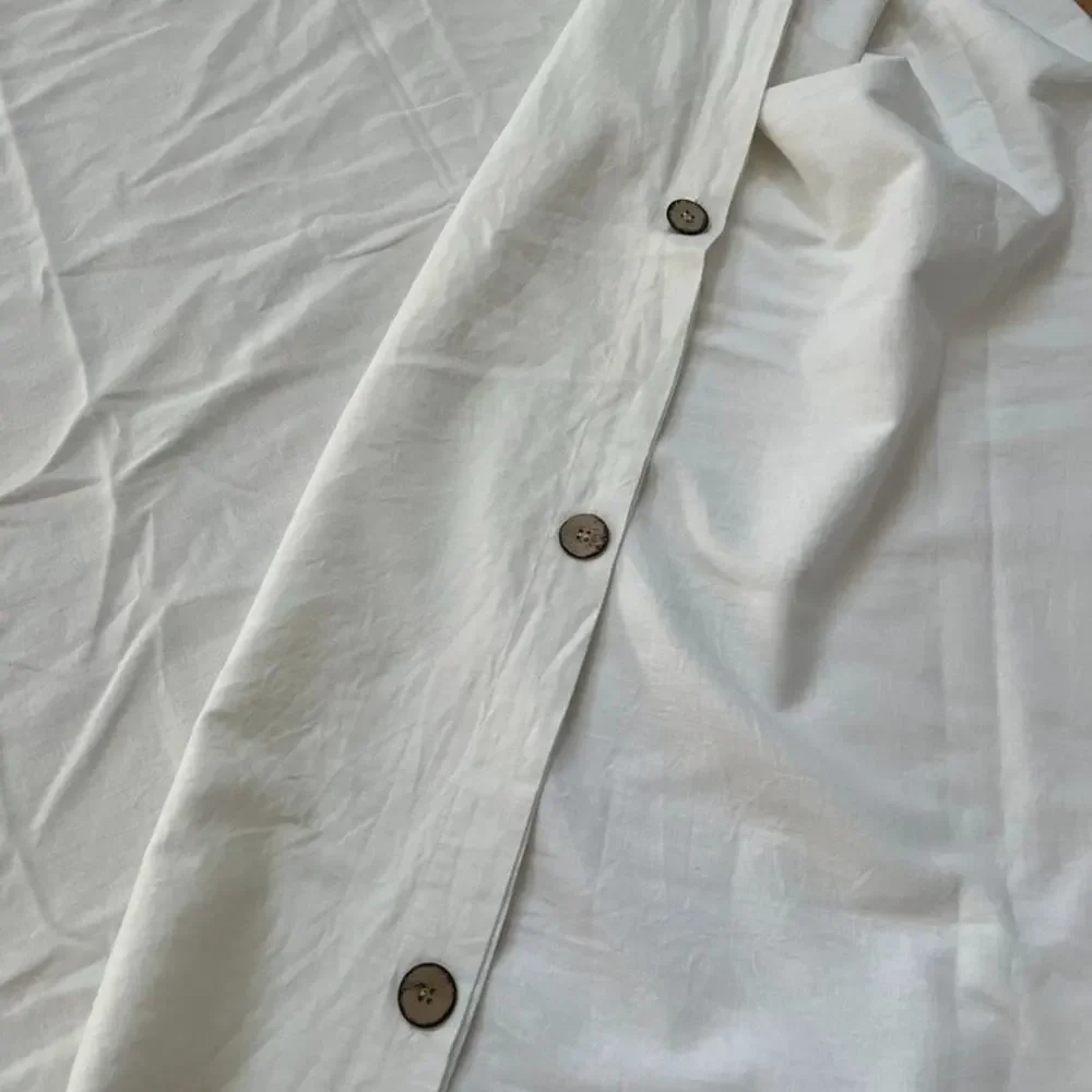 White 100% Linen Duvet Cover Wood Buttons 105